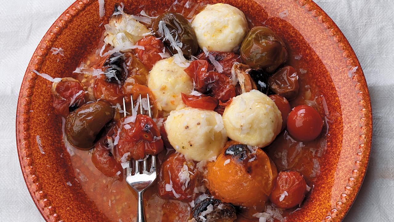 Italiensk «hurtigpasta»: Tina Nordströms gnudi med bakte tomater