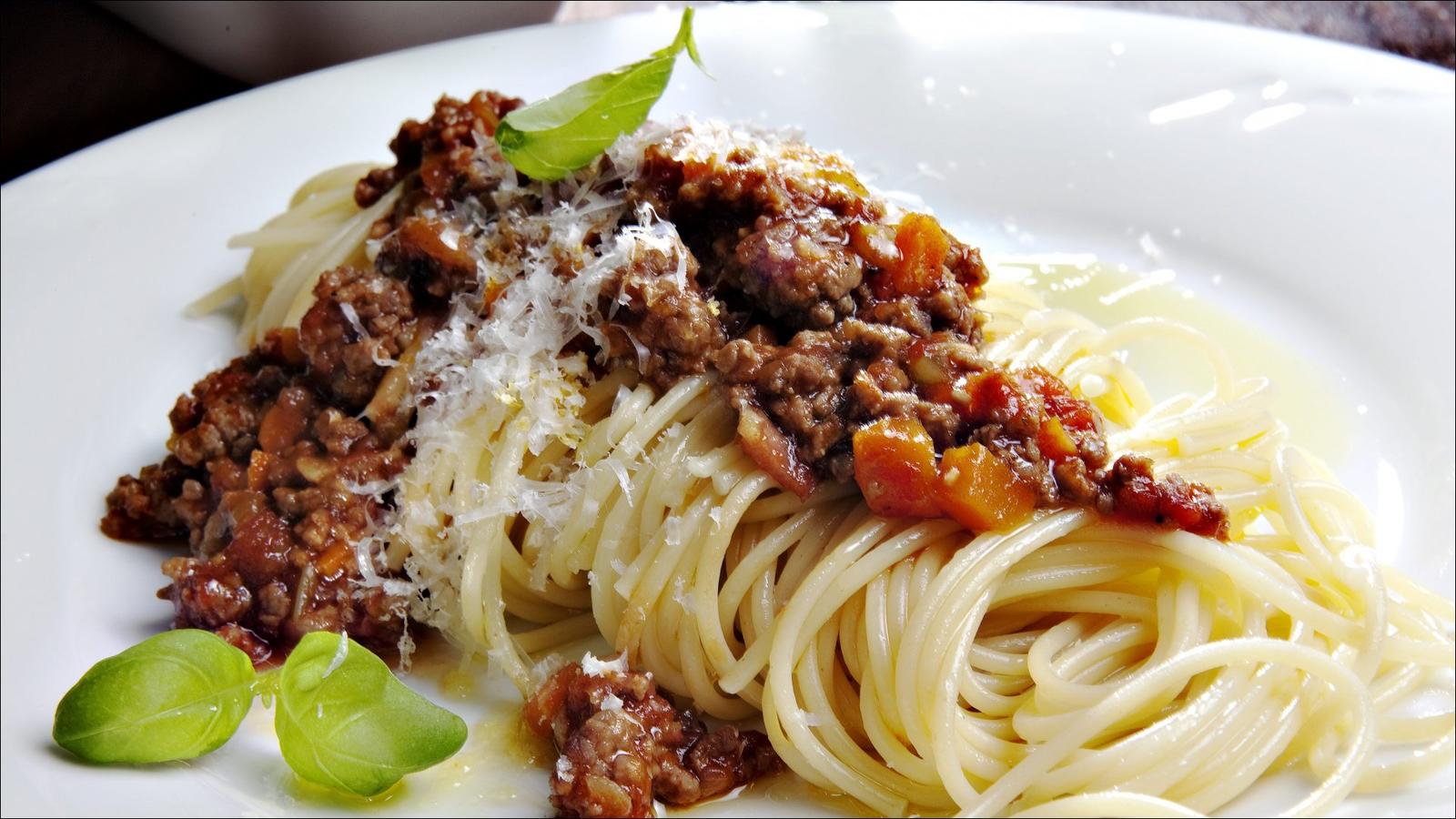 Spagetti bolognese på 30 min Rask, enkel og god Oppskrift