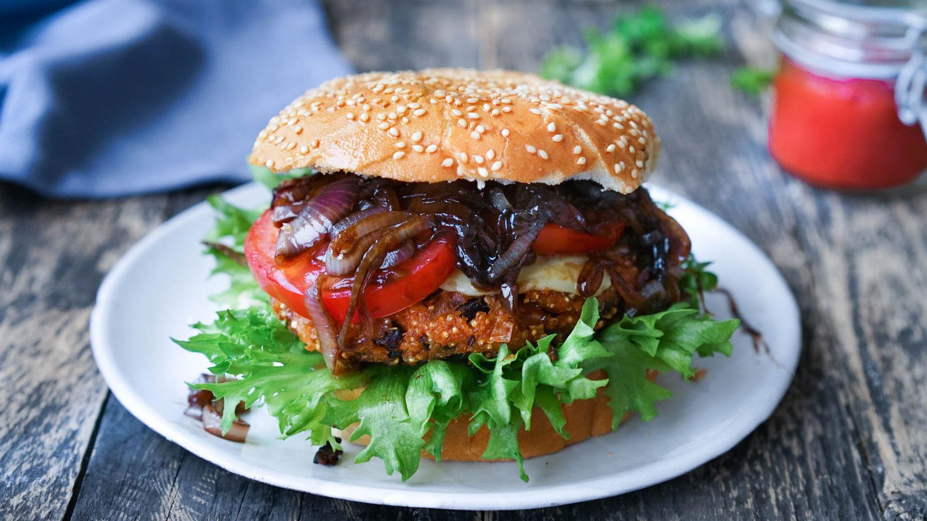Vegetarburger med bønner og quinoa