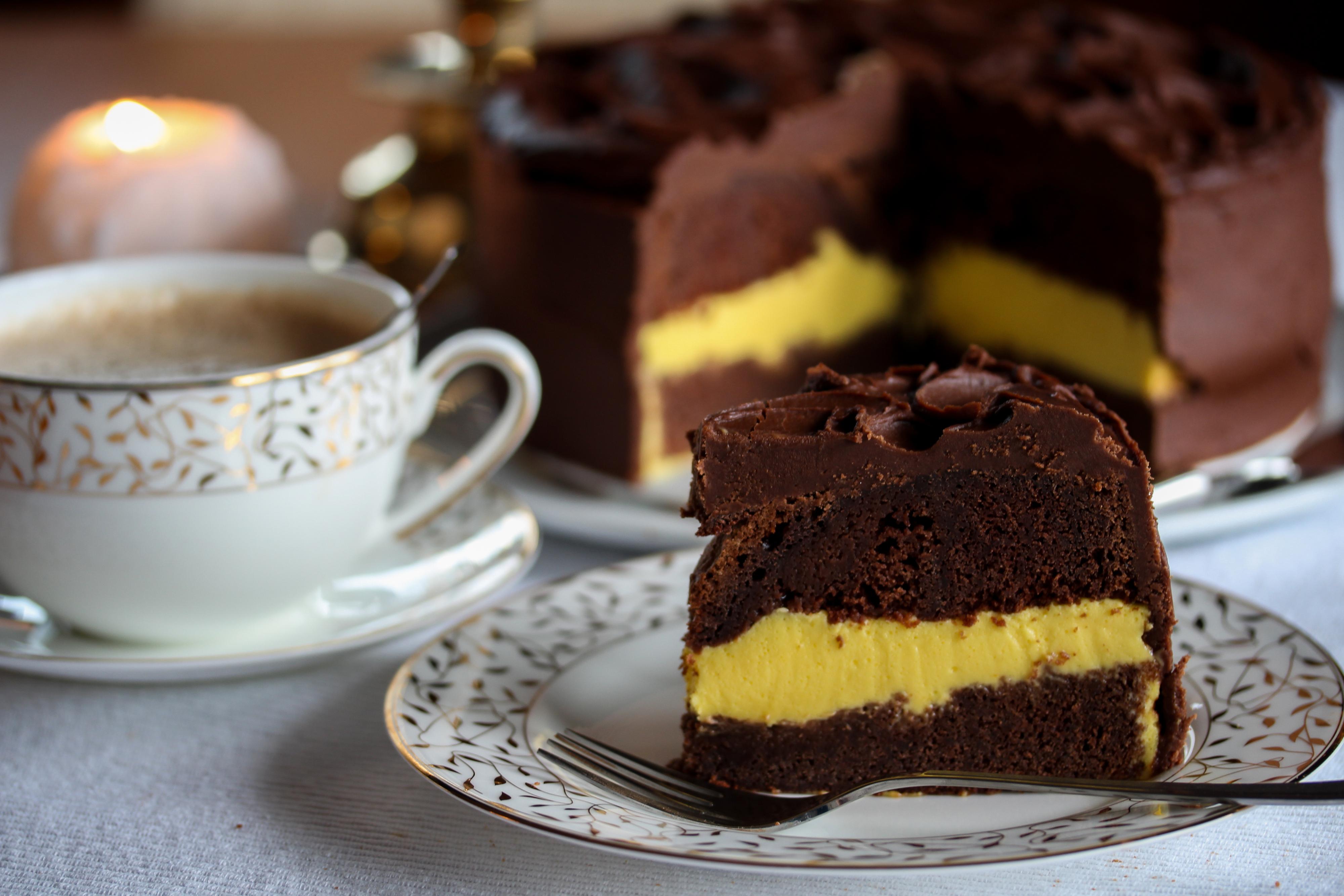 Sjokoladekake med pasjonsfruktfromasj