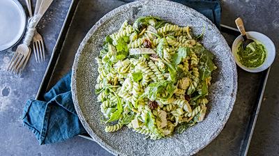 Pastasalat med kylling