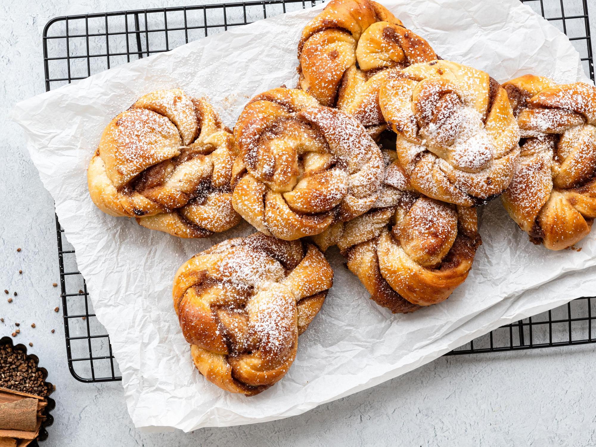 Kanelsnurrer med marsipan-image
