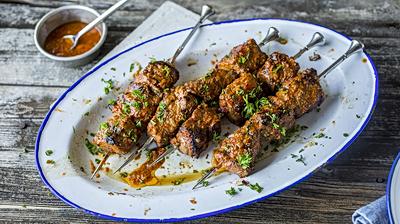 Chili- og spisskummenmarinerte grillspyd 