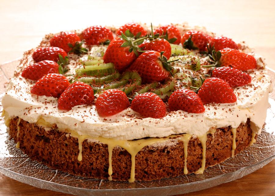 Festkake med nøttebunn