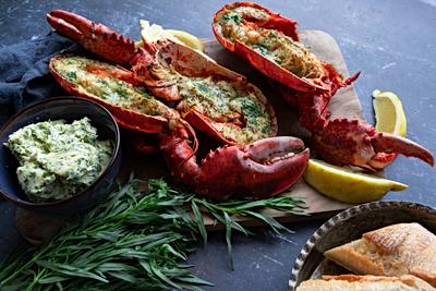 Gratinert hummer med estragonsmør