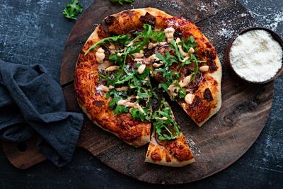 Kebabpizza med dressing